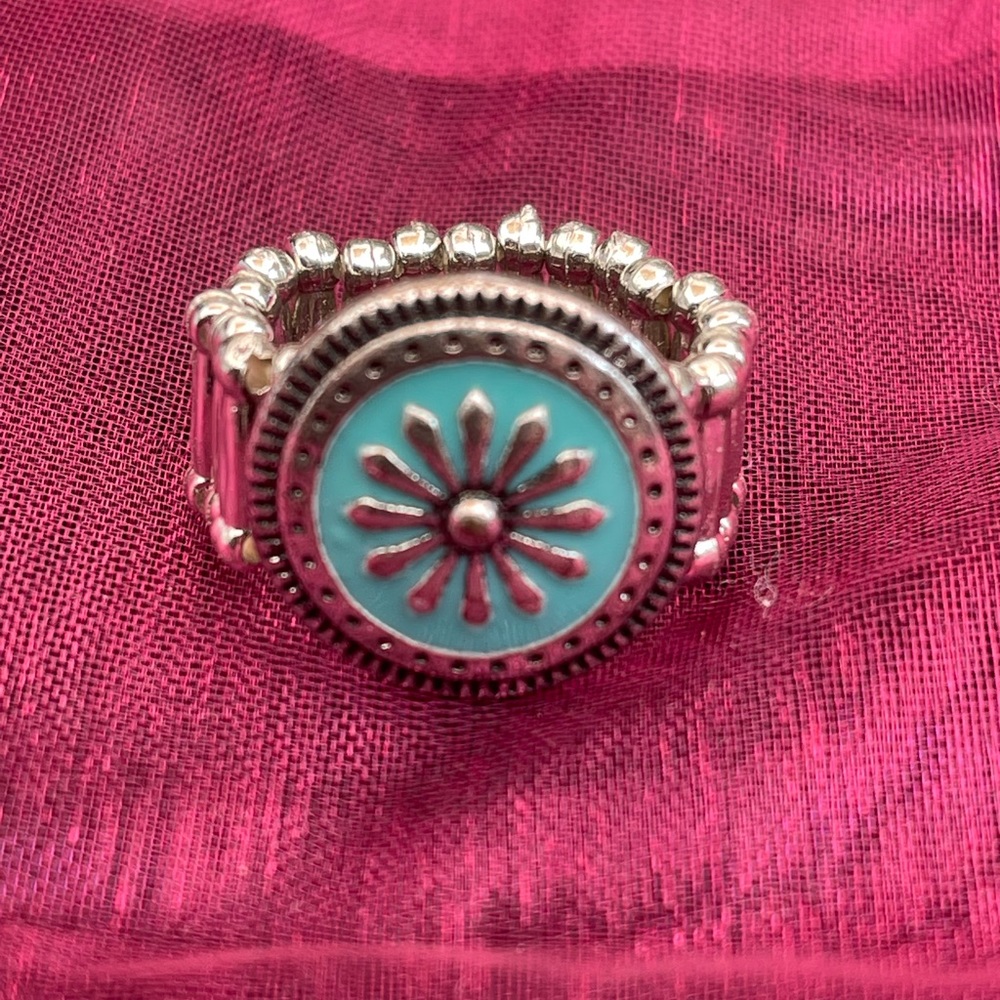 Paparazzi ring
